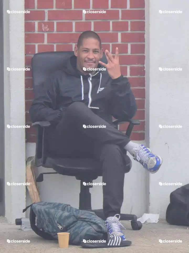 Photo 2 de Younis